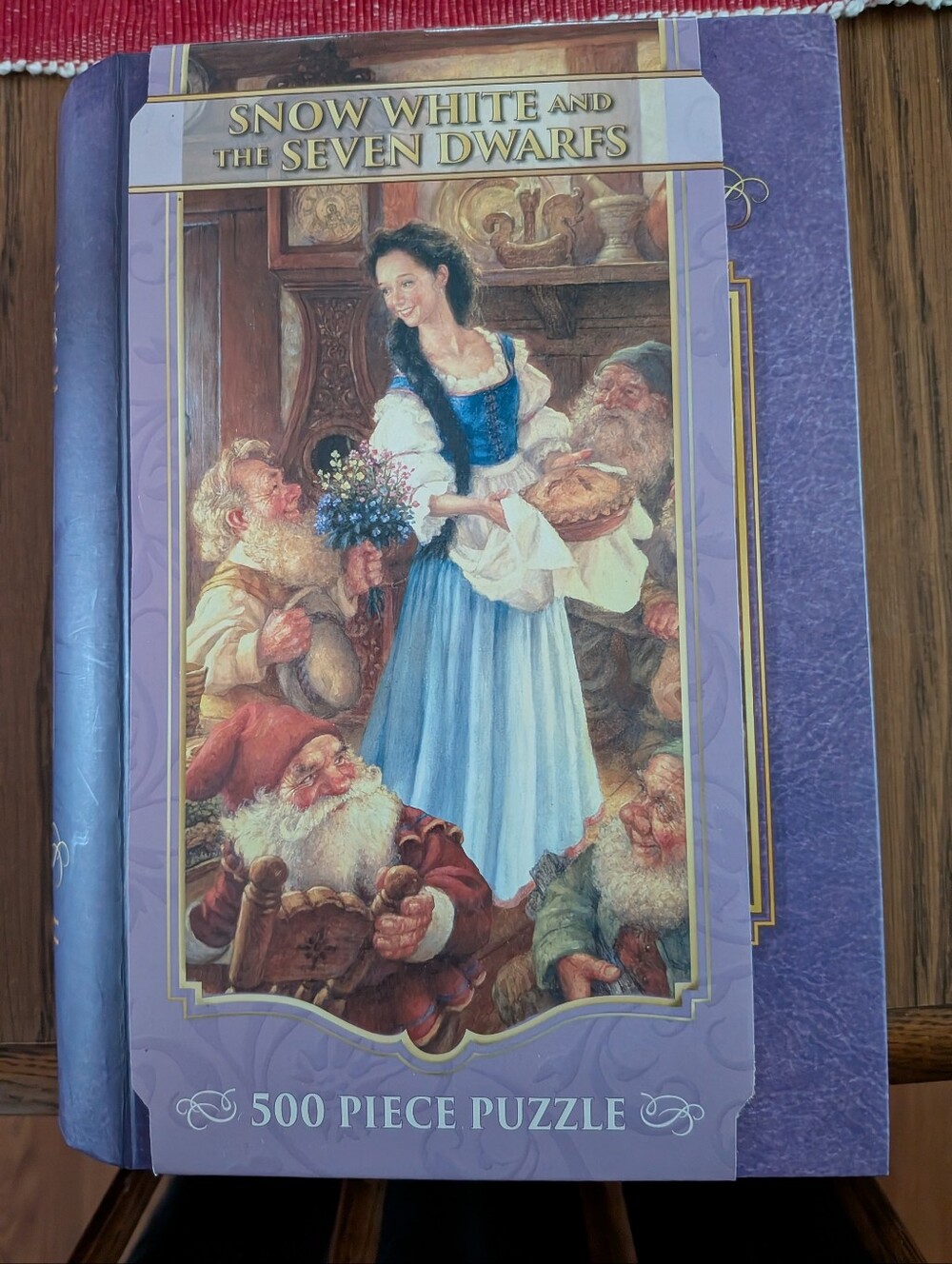 500 Piece Bookshelf Snow White Puzzle